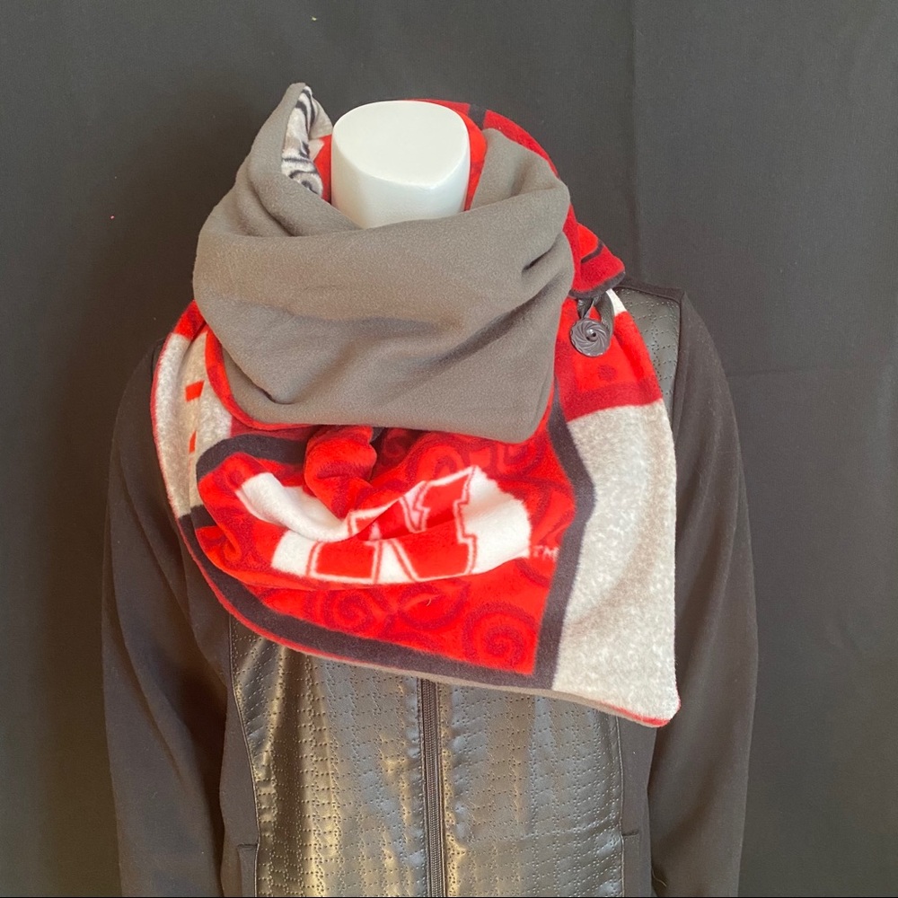 Reversible Handmade Scarf - Picture 3 of 8